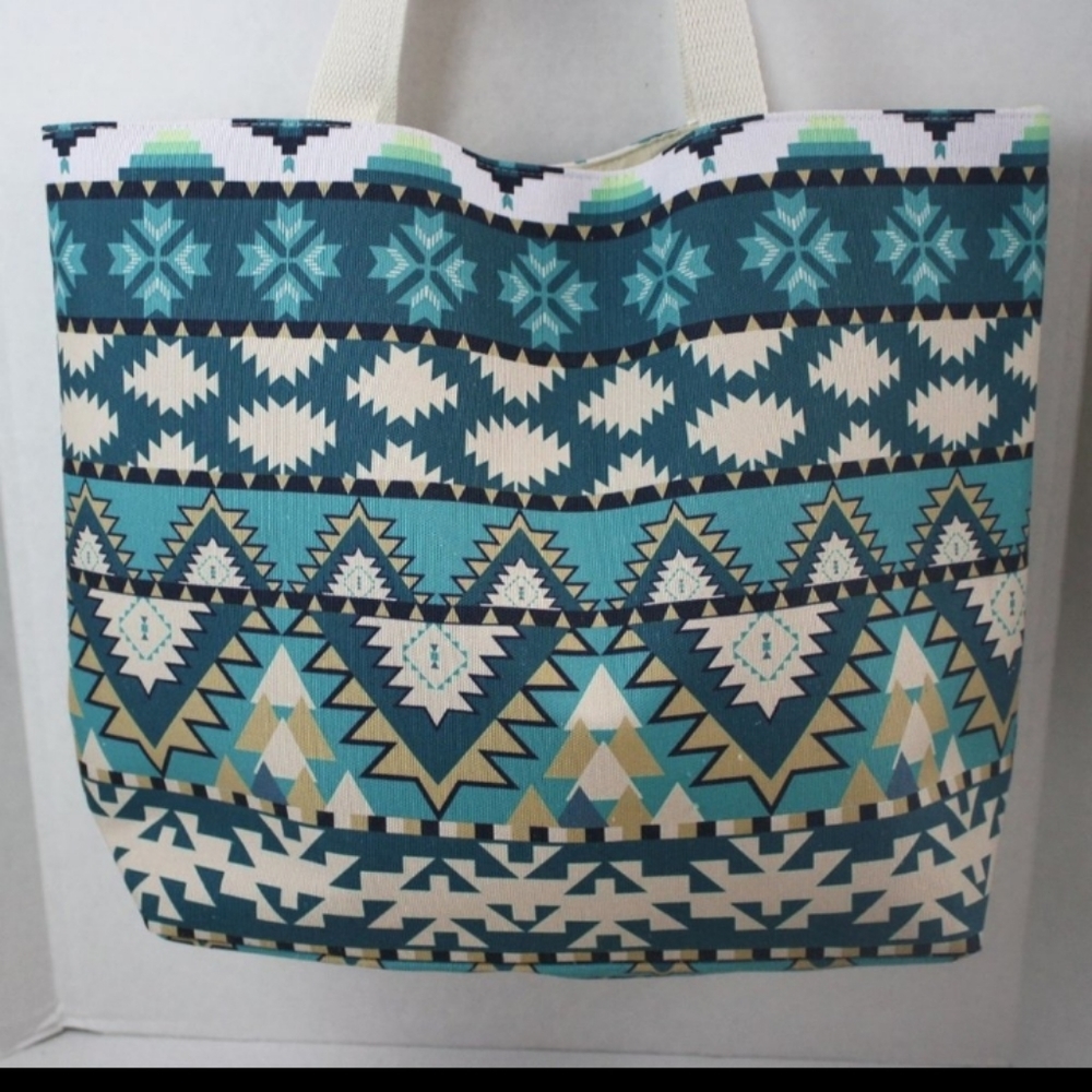 Aztec Print Tote/Beach Bag & Pouch - Picture 4 of 8